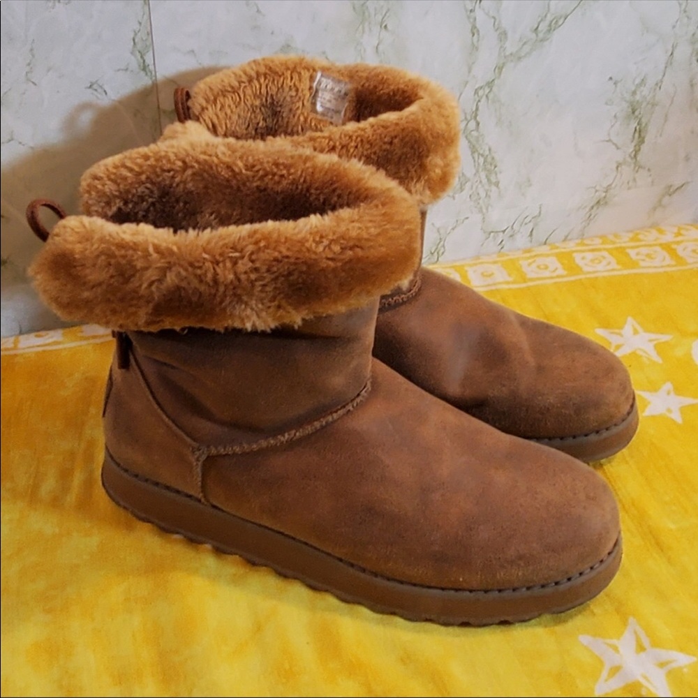 Sketchers Brown Boots with Faux Fur Lining